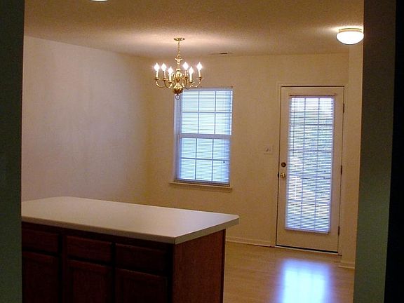 2nd image of 164 Springwood Ln