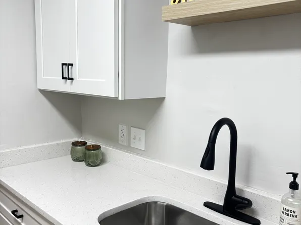 Brookhaven Apartments