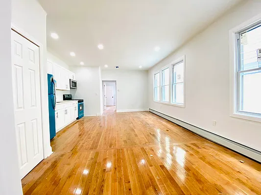 Rented by Blue Egg Realty Corp | media 3