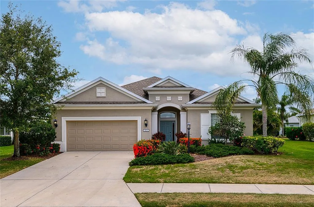 3 bed, 2.0 bath, 2200 sqft, $3,845 — Photo 1