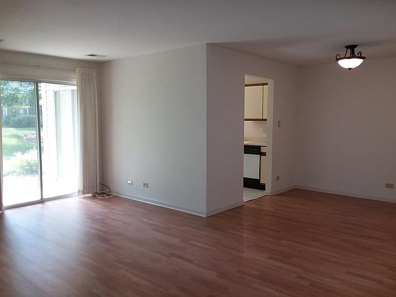 3rd image of 1365 E Evergreen Dr Unit 3