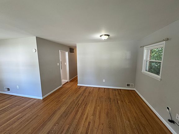 5th image of 5956 Wilson Blvd