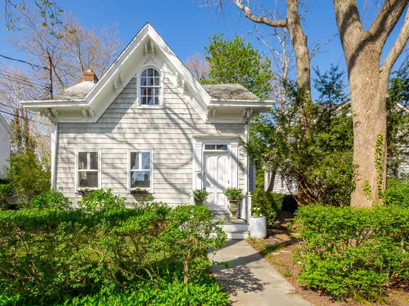 136 Madison St, Sag Harbor, NY 11963