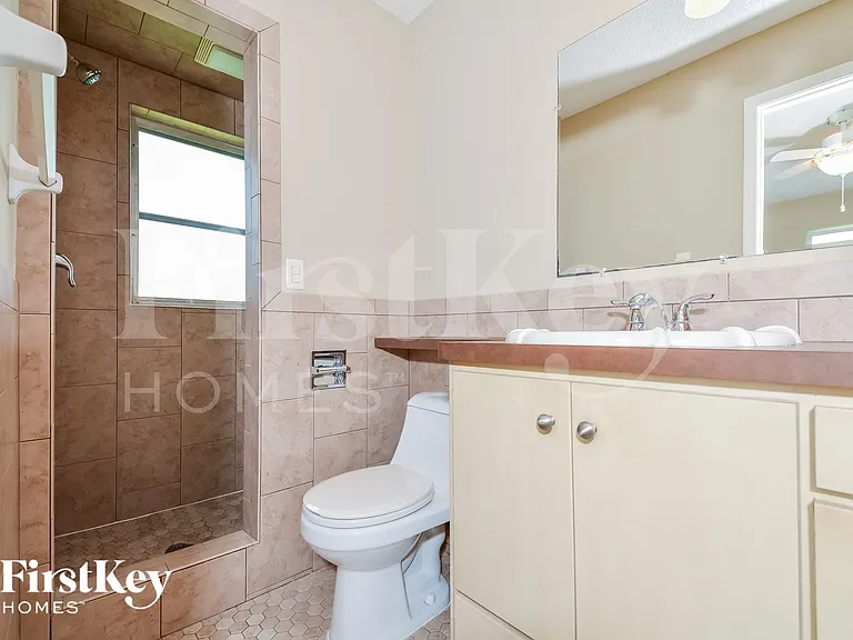1075 Queen Rd — Photo 13
