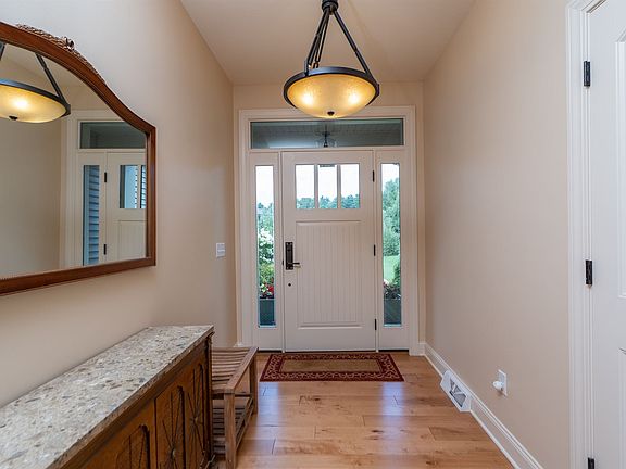 4th image of 3 Hammerstone Ln