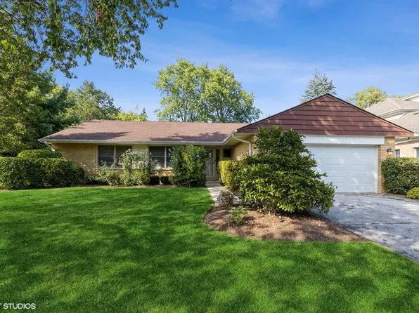 2834 Orchard Ln, Wilmette, IL 60091