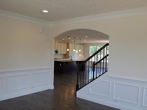 3rd image of 38482 Deepdale Ct
