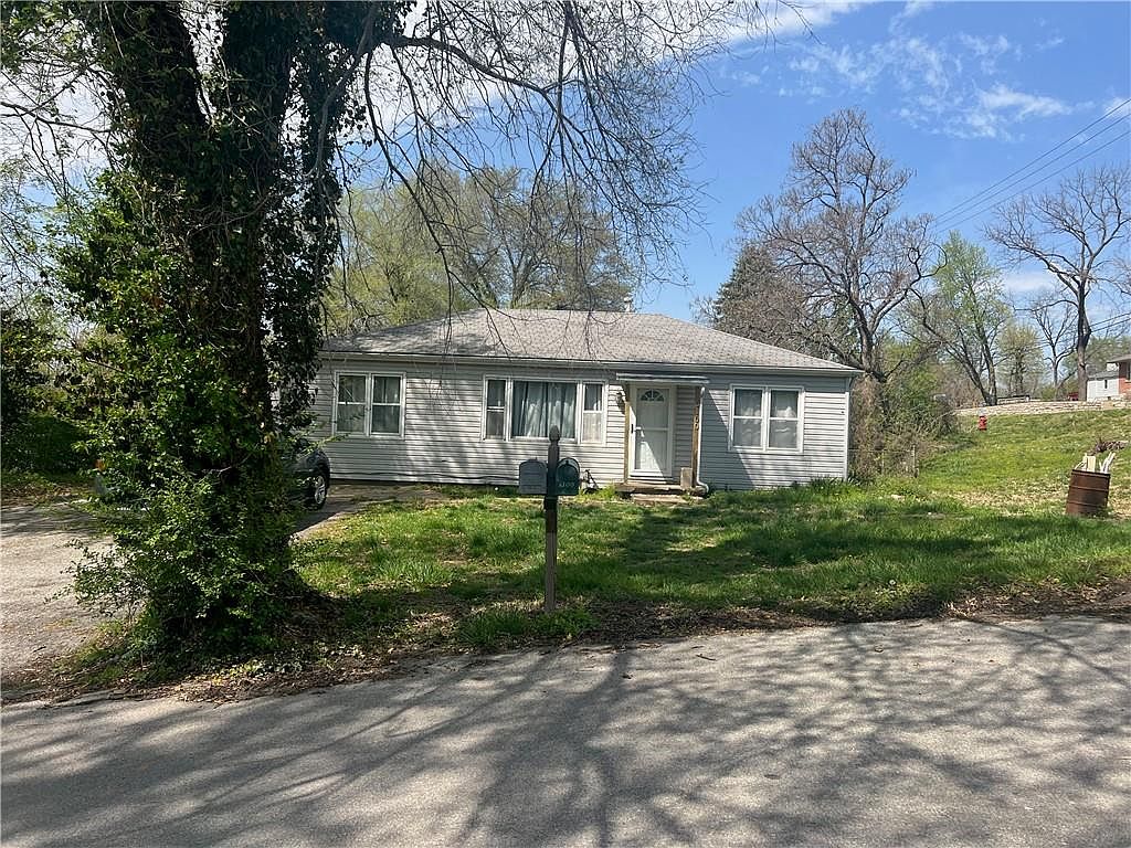 6100 Sloan Ave, Kansas City, KS 66104 | MLS #2430919 | Zillow