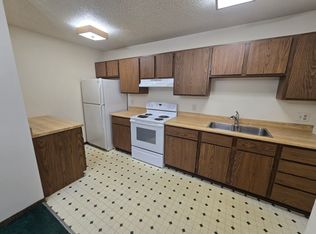 1103 Meridian Heights Dr #8, Eau Claire, WI 54703