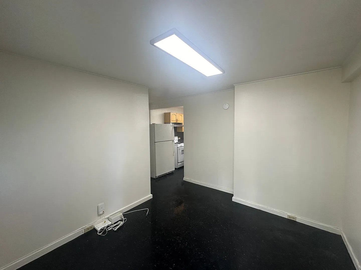 603 Isenberg / 2374 Kapiolani — Photo 2