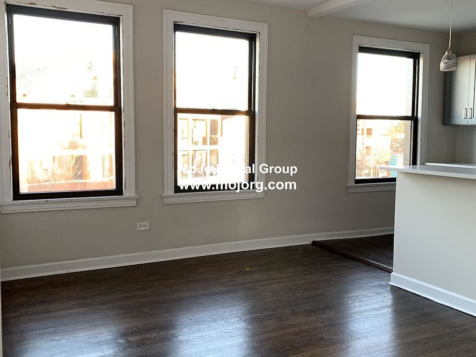 1st image of 2201 2203 W Montrose #3E