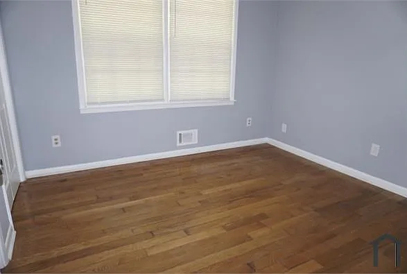 1303 Burbank Trl — Photo 24