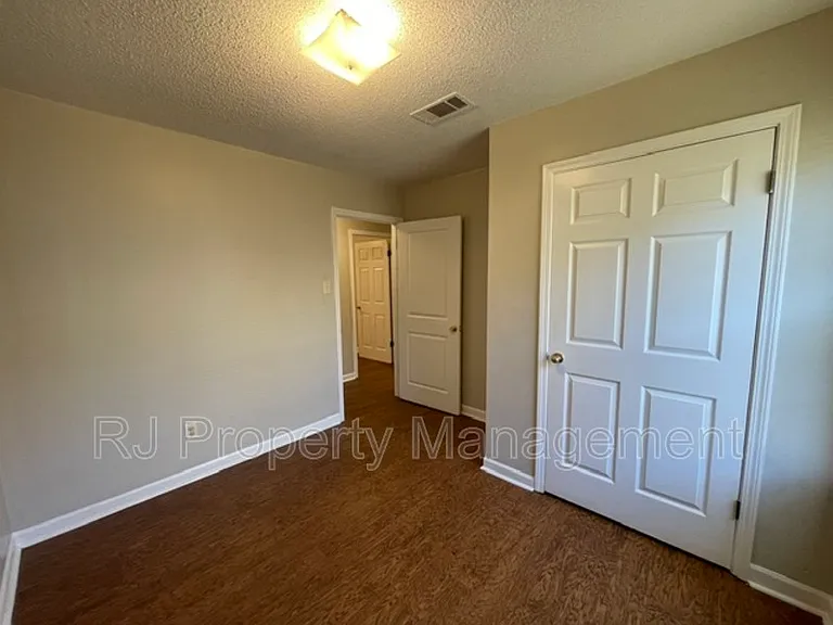 6426 Ashton Rd — Photo 17