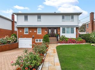 175 Roslyn Rd, Mineola, NY 11501