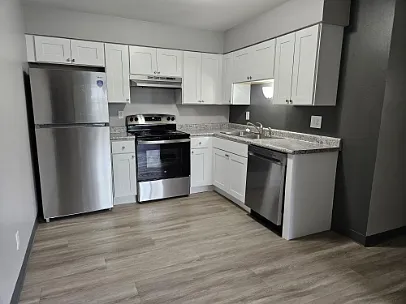 356 E Marquette — Photo 2