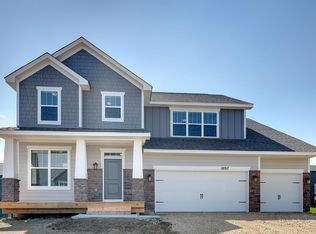 10719 Bent Pine Cir, Woodbury, MN 55129