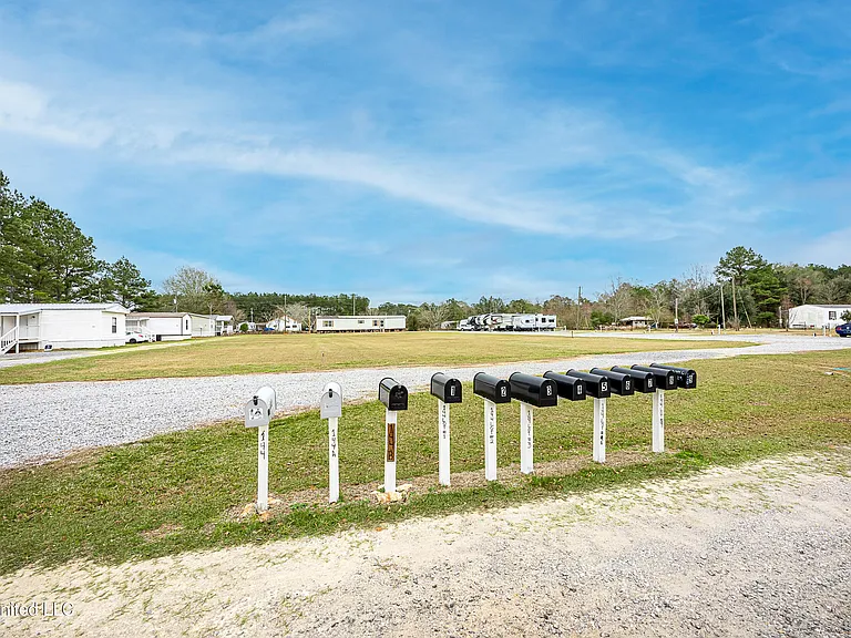 144 Katie Eubanks Rd #7-8 — Photo 8