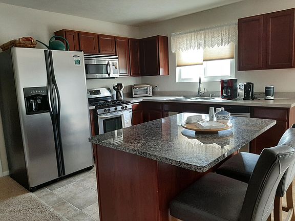 4th image of 720 W Harmony Dr