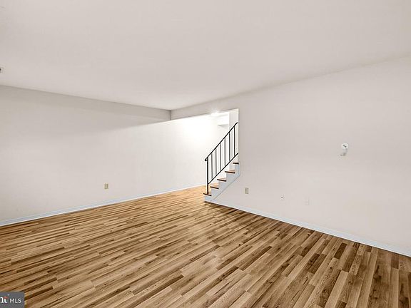 4th image of 6454 Continental Dr
