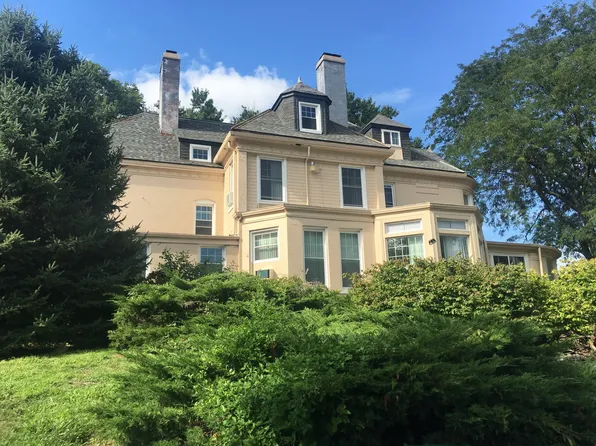 Castle Court Apartments - Midtown