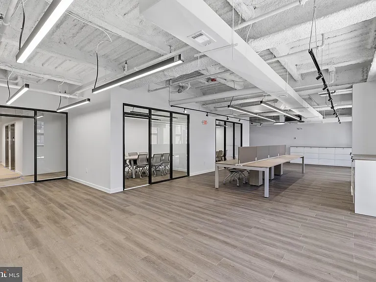 915 N Broad St #601 — Photo 48