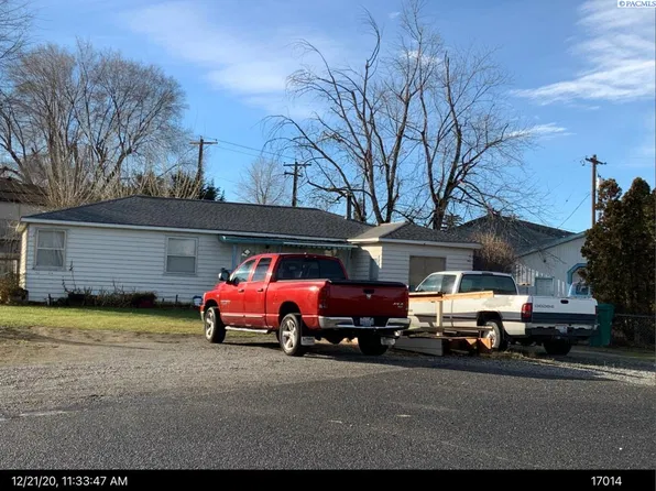 126 S Johnson St, Kennewick, WA 99336