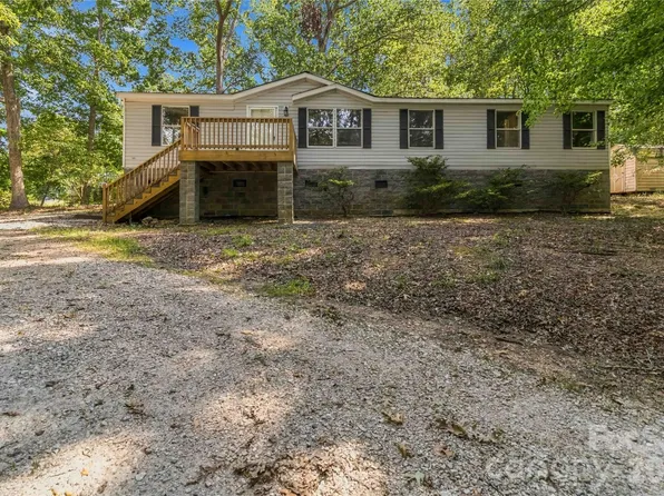 2212 Wildwood Dr, York, SC 29745