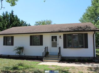 304 Academy Ave, Denton, MD 21629