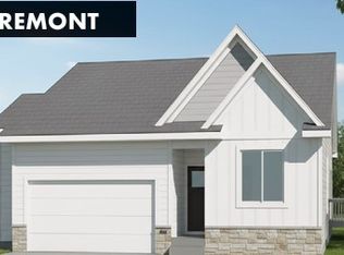 475 NW Independence Cir, Waukee, IA 50263