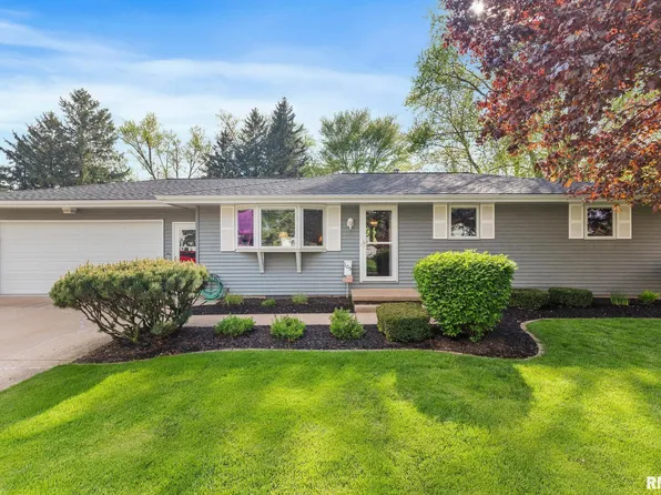 105 Lakecrest Dr, Morton, IL 61550