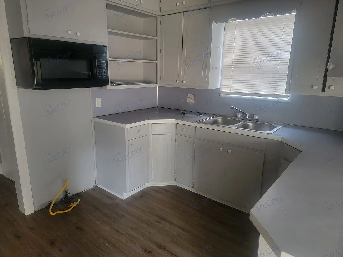 3 bed, 2.0 bath, 1444 sqft, $995 — Photo 3