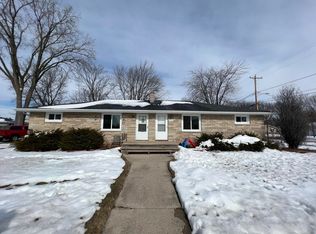 948 Airport Rd, Menasha, WI 54952