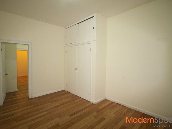 3rd image of 5033 38th St APT 1L