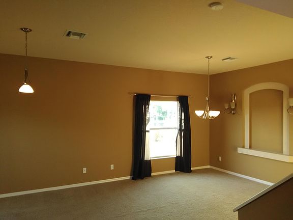 2nd image of 597 SW Hamburg Terr