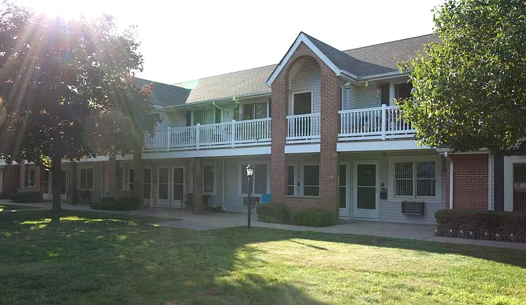 Fairfield Maples North — Photo 2