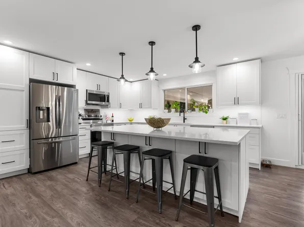 20060 43a Ave, Langley, BC V3A 5N6