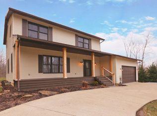136 Northridge Ct, Howard, OH