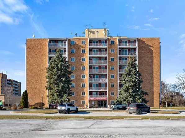 120 Pickering Dr #205, Amherstburg, ON N9V 3N3