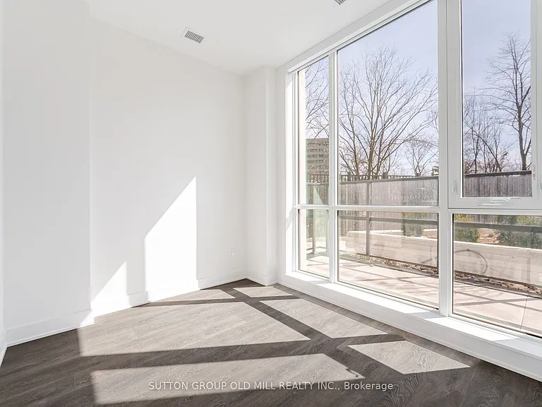 204 Burnhamthorpe Rd E #104 — Photo 30