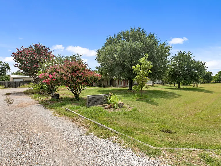 16740 Redbud Dr — Photo 24