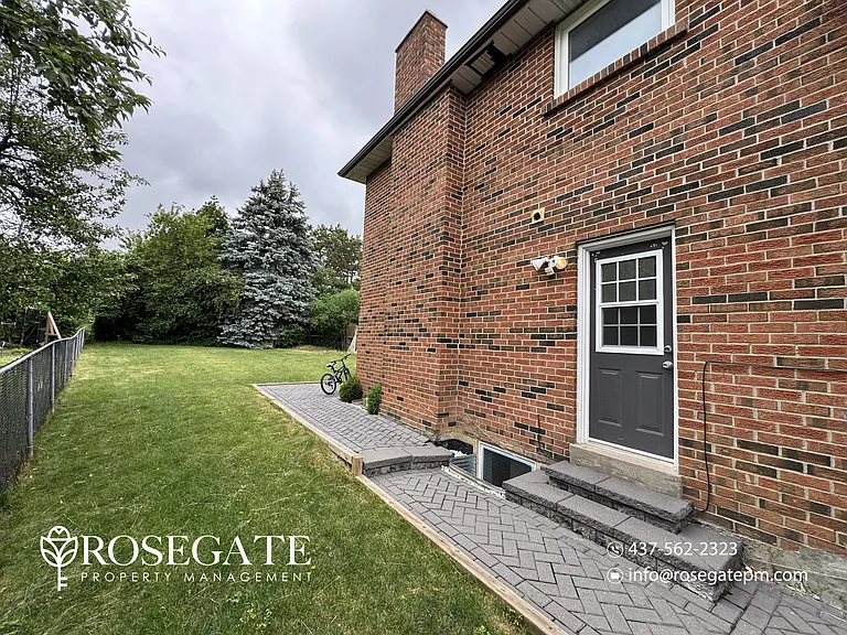 54 Roseville Dr #B — Photo 12