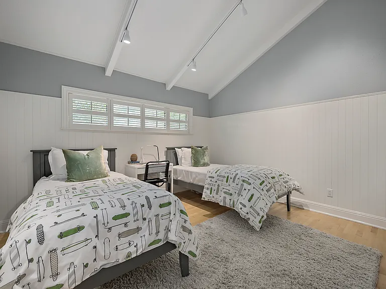 274 Leland Ave — Photo 10