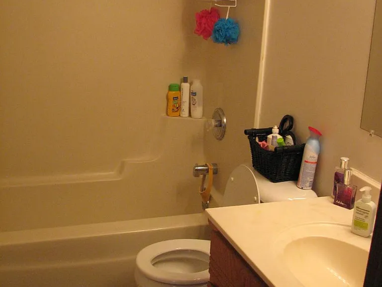 140 Trask St — Photo 9