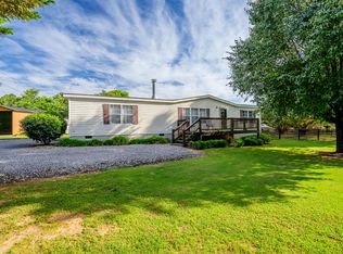 650 Bahamas Dr, Chatsworth, GA 30705