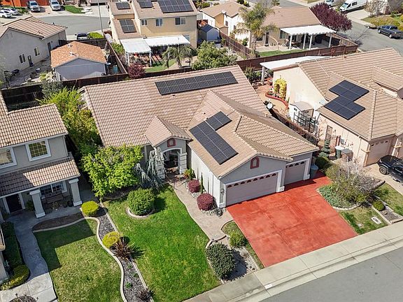 3rd image of 2006 Butterfield Ln