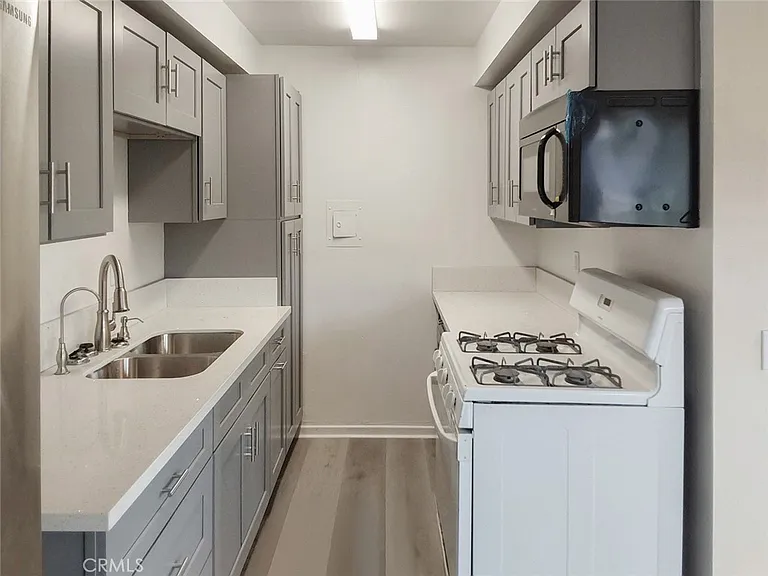 1006 Boynton St #2 — Photo 4