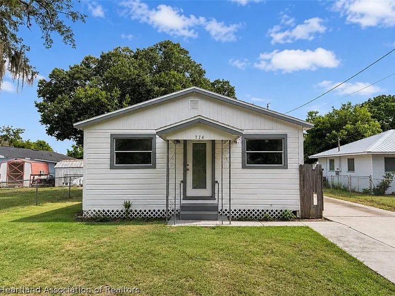 774 Hibiscus St — Photo 1