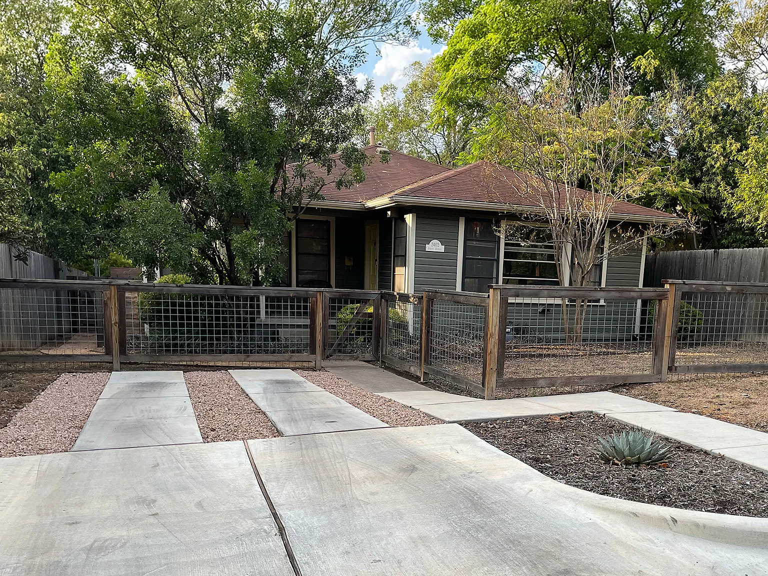 2 bed, 925 sqft, $2,550 — Photo 1