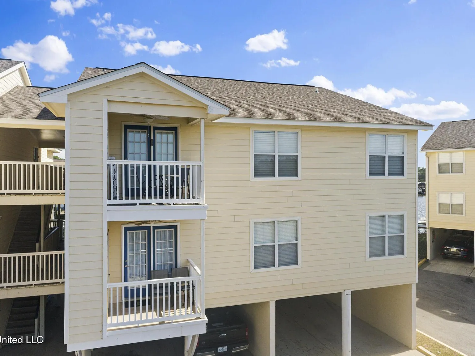 2 bed, 2.0 bath, 875 sqft, $2,000 — Photo 1