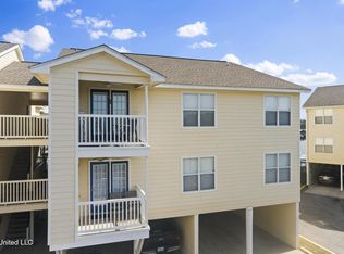 2421 Beach View Dr #H15, Ocean Springs, MS 39564